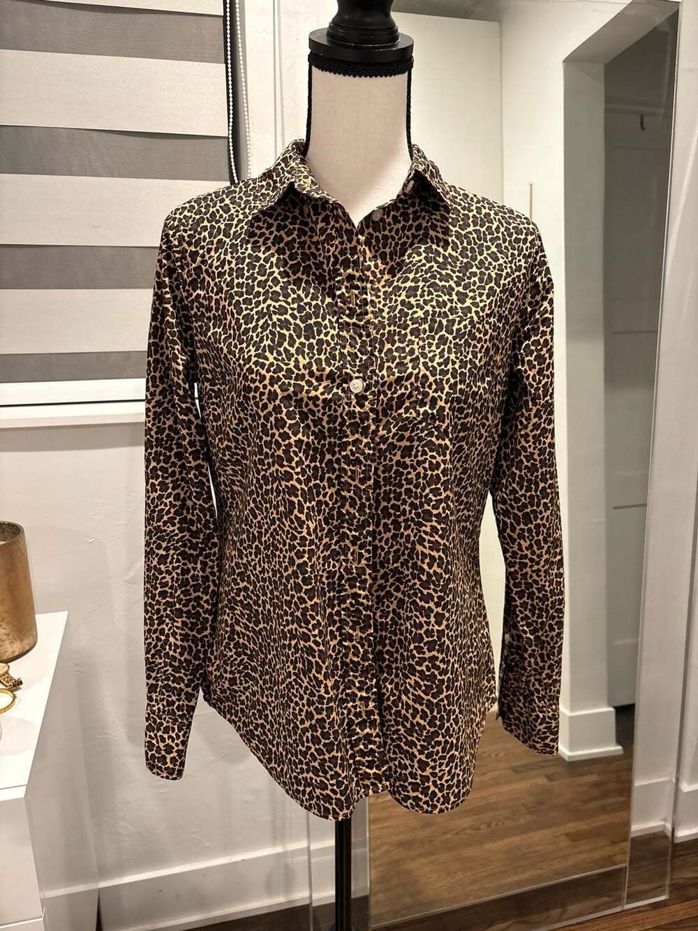 J.Crew 100% Cotton Leopard Print Button Down Shirt Size Medium Like New
